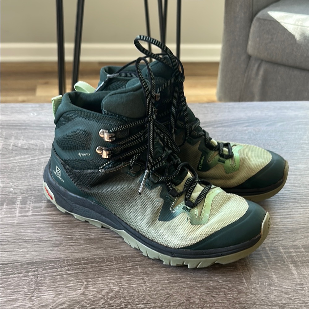 Salomon Vaya Mid Goretex Hiking Boots